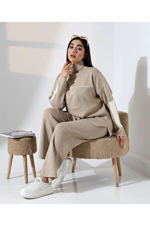 Sportif Şerit Detaylı Triko Takım