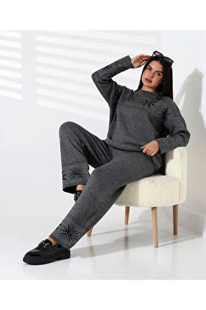Kar Tanesi Nakışlı Kadın Triko Takım
