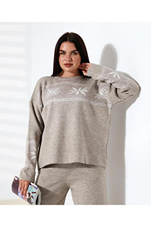 Kar Tanesi Nakışlı Kadın Triko Takım