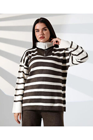 Fermuarlı Yaka Çizgili Sportif Triko Takım