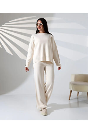 Rahat Kalıp Kol Detaylı Triko Takım