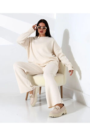 Rahat Kalıp Kol Detaylı Triko Takım