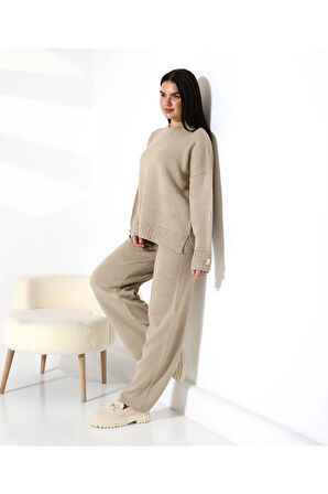 Rahat Kalıp Kol Detaylı Triko Takım