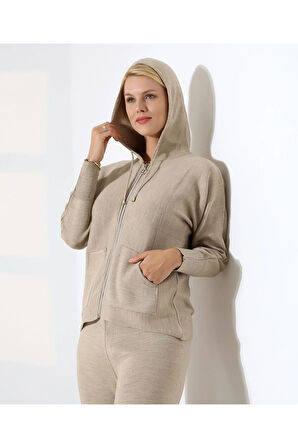 Spor Şıklığı Kapüşonlu Triko Takım