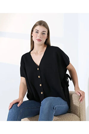 Düğme Detaylı Asimetrik Triko Bluz
