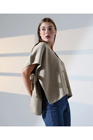 Düğme Detaylı Asimetrik Triko Bluz