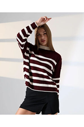 Zarif Düğme Detay Çizgili Triko Kazak