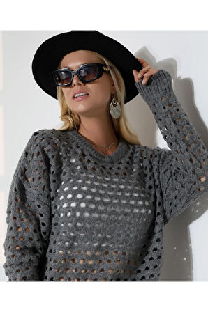 Delikli Uzun Kol Kadın Triko Kazak