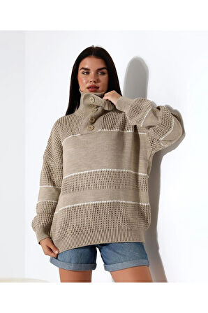 Yaka Düğmeli Ajurlu Triko Kazak