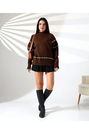 Yüksek Yaka Dikişli Triko Kazak