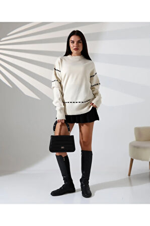 Yüksek Yaka Dikişli Triko Kazak