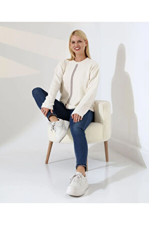 Ön Çizgili Yumuşak Dokulu Triko Kazak