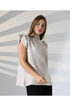 Zarif Omuz Detaylı Dik Yaka Triko Bluz