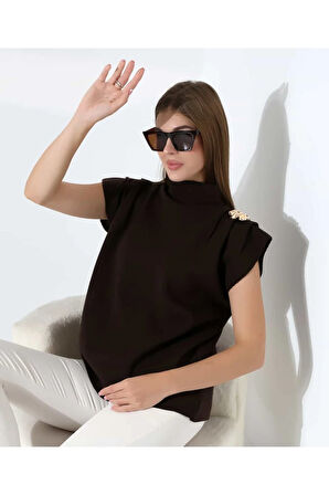 Zarif Omuz Detaylı Dik Yaka Triko Bluz