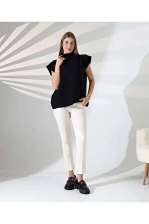 Zarif Omuz Detaylı Dik Yaka Triko Bluz