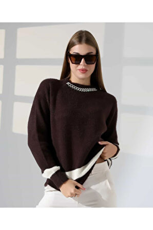 Zincir Yaka Detaylı Kontrast Triko Kazak