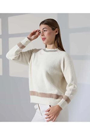 Zincir Yaka Detaylı Kontrast Triko Kazak