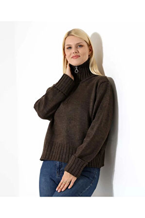 Yüksek Yaka Fermuarlı Triko Kazak