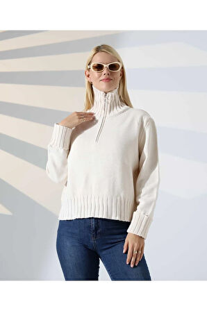 Yüksek Yaka Fermuarlı Triko Kazak