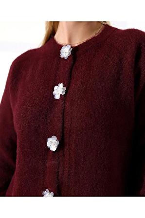 Çiçek Düğmeli Yumuşak Dokulu Triko Hırka