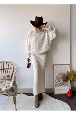 Desenli Etekli Alt Üst Triko Takım