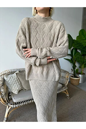 Desenli Etekli Alt Üst Triko Takım