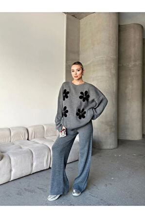 Dört Yonca Desenli Alt Üst Triko Takım