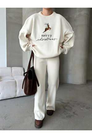 Yılbaşı Temalı Triko Takım – Merry Christmas Yazılı Rahat Kombin