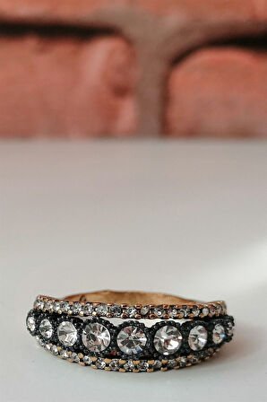 Elmas Montür 9 Taş Yüzük