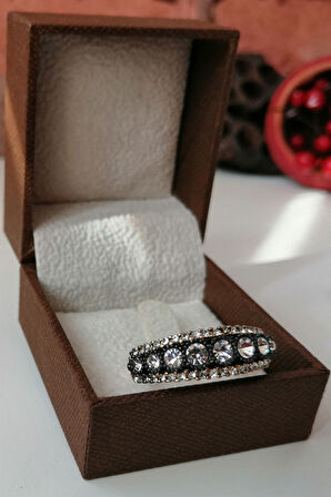 Elmas Montür 9 Taş Yüzük