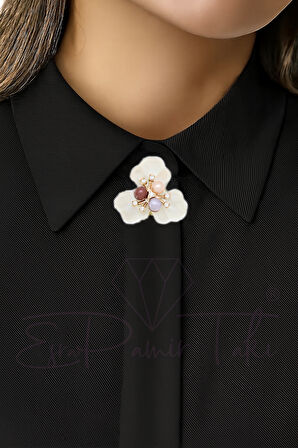 İncili Taşlı Düğme Süsü Broş