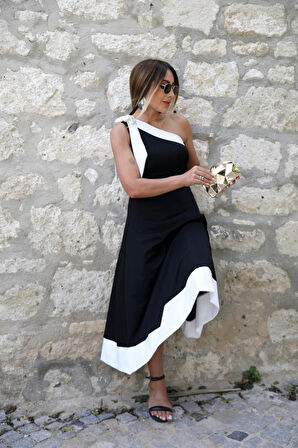 EQURİ Kadın Tek Omuzu Açık Omuzlardan Kurdela Detaylı çift Renkli Ithal Krep Elbise