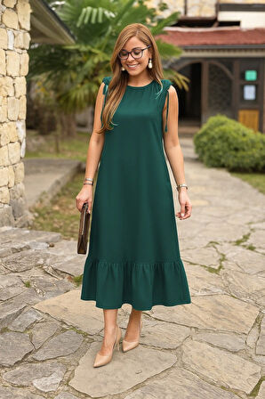 EQURİ Kadın Omuzlardan Büzgülü Kayık Yaka Fırfırlı Janjan Krep Elbise