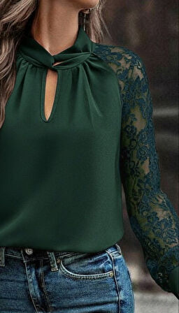 EQURİ Kadın Uzun Kollu Göğüs Pencere Detay Yaka Boğazlı Kolları Tüllü Sandy Bluz