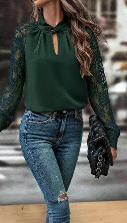 EQURİ Kadın Uzun Kollu Göğüs Pencere Detay Yaka Boğazlı Kolları Tüllü Sandy Bluz