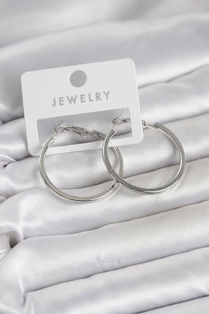 Gümüş Renk Pirinç Köşeli Kenar Halka 32 mm Kadın Küpe