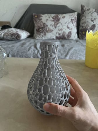 3D Baskı Petek Dokulu Vazo - Delikli Dekoratif Vazo-Gri