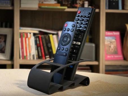 3D Baskı TV Kumandası ve Masaüstü Organizer - Uzaktan Kumanda Düzenleyici Stand-Siyah