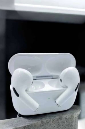 Ergonomik Tasarımlı Bluetooth Kulaklık Uzun Pil Ömrü Beyaz
