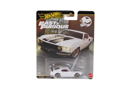 HNW46 Hot Wheels Fast and Furious Premium Arabalar 10 adet koli ile satılır. Koli fiyatıdır.