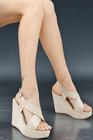 Kadın Moda Yazlık Dolgu Topuk Ayakkabı Şık ve Zarif Abiye Ayakkabı