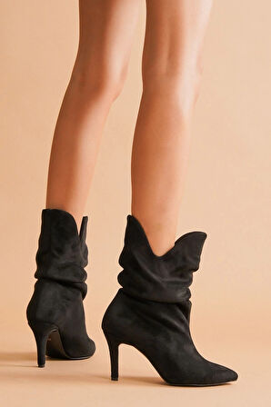 Kadın Moda Özel Tasarım Sivri Bot Şık ve Zarif Abiye Ayakkabı