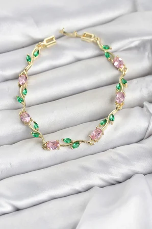 Pirinç Gold Renk Pembe Zirkon Taşlı Çiçek Model Kadın Bileklik