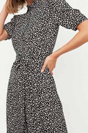 Moda Stil Regular Gömlek Yaka Midi Boy Çiçek Desenli Kuşaklı Dokuma Viskon Gömlek Elbise