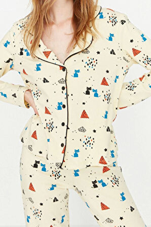 Tarz Rahat Uzun Kollu Boru Paça %100 Pamuklu Desenli Örme Pijama Takımı