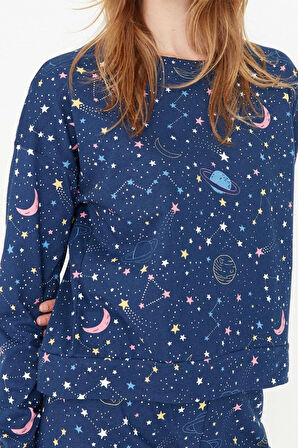 Tarz Rahat Uzun Kollu Lastikli Paça %100 Pamuklu Galaksi Desenli Örme Pijama Takımı