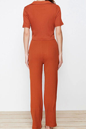 Tarz Rahat Kısa Kollu Boru Paça Düz Nakışlı Kaşkorse Örme Pijama Takımı