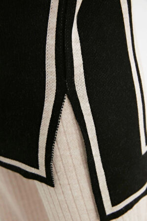 Stil Modern Kadın Midi Düşük Kol Dik Yaka Tesettür Çizgili Triko Kazak