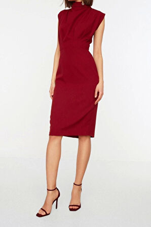 Moda Kolsuz Dik Yaka Midi Elbise Camel Vücuda Oturan Dik Yaka Midi Kalem Etek Dokuma Elbise