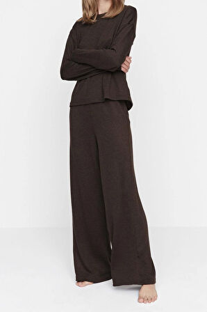 Tarz Rahat Uzun Kollu Geniş Paça Fitilli Örme Pijama Takımı
